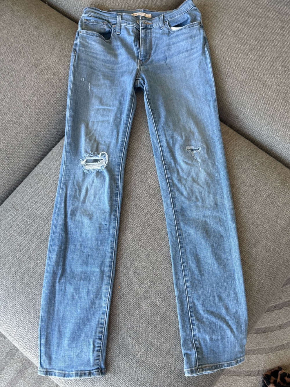 Levi’s 724 High Rise Straight Distressed Jeans W28 L32